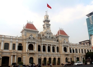 （C）VnExpress,Huu Cong、市人民委員会庁舎