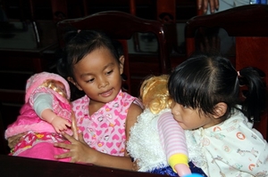 (C)VnExpress,Phuoc Tuan、取り違えられた2人の女児