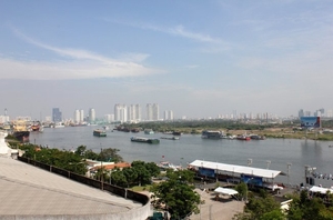 (C)Saigon times,Anh Quan、バクダン港公園