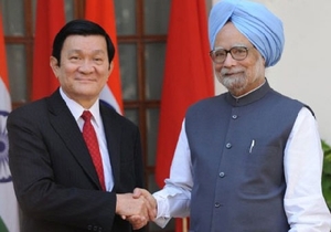 （C）VnExpress<br>チュオン・タン・サン国家主席とインドのシン首相 