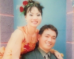 （C） Vnexpress,　自殺したボー・ティ・ミン・フオンさん(左)と韓国人の夫キム・ヨンハさん