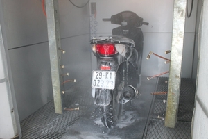 （C）NDH,　バイク用自動洗車装置