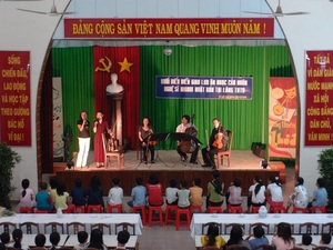 (C) ミュージック・シェアリング、2006年・ベトナムでの活動
