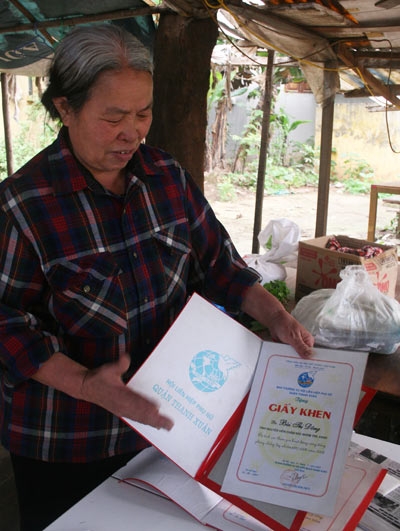(C) Nguoi Lao Dong, Khanh Linh