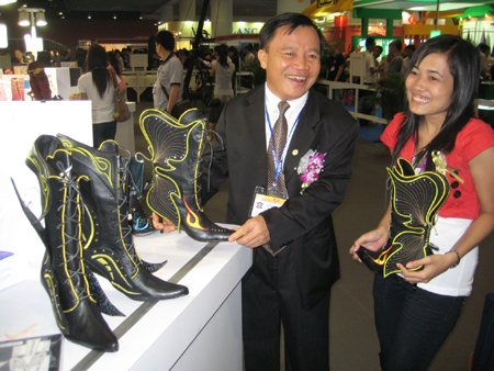(C)Lao dong,CH, LEFASOのトゥアン会長
