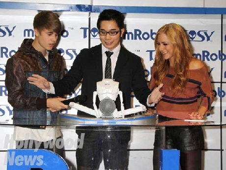 (C) .hollywood-news.jp