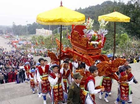 （C） Datviet　2012年フン王祭りの模様
