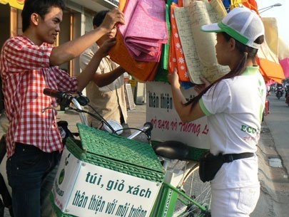 (C)Saigon times,Van Nam