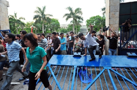 (C)Tuoi tre,Nam Khanh