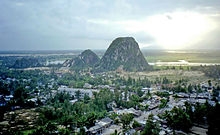 (C) Wikipedia, ダナン近郊にある五行山