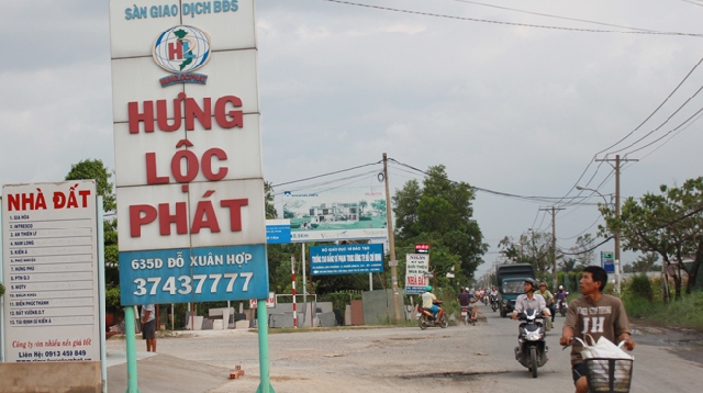 （C）Tuoi tre,Dinh Dan、HCM市9区の「不動産通り」