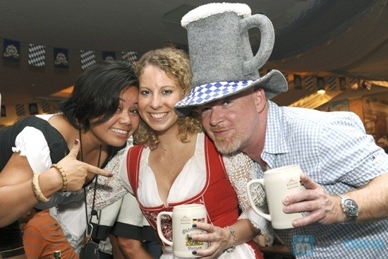 (C) oktoberfestvietnam