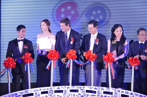 (C) Thanhnien