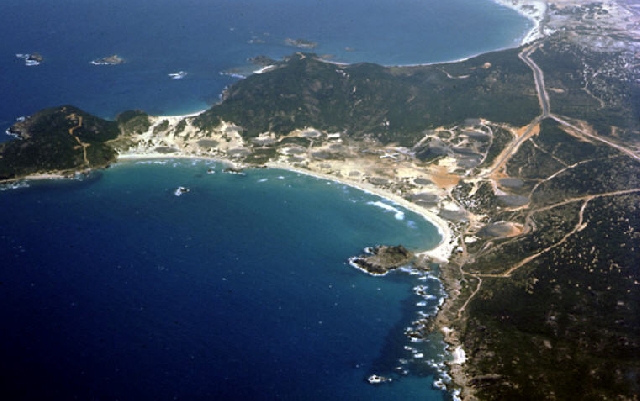(C)tinbiendong, カムラン湾