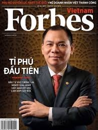 (C) Gafin,フォーブス・ベトナム創刊号、表紙はビングループのファム・ニャット・ブオン会長