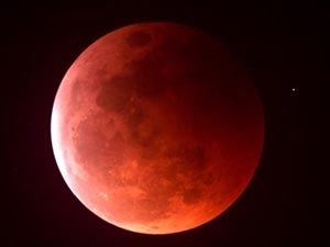 （C） vietnam+,　spaceweather.com