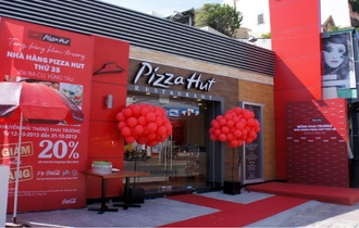 （C）  Nhip Cau Dau Tu,　ピザハット・ブンタウ1号店