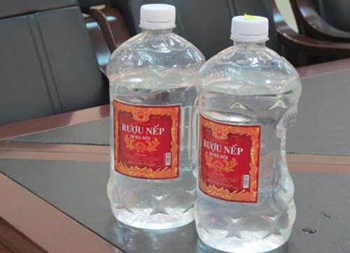 (C) nguoiduatin, もち米酒29ハノイ(Ruou nep 29 Ha Noi)
