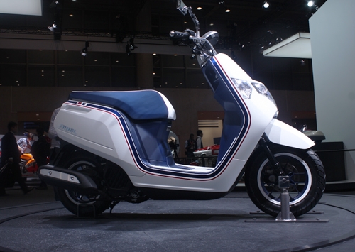 ホンダ越、新型50ccスクーター「Dunk」を日本に輸出 [リリース