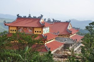 (C) vietnam+, バーバン寺