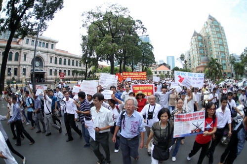 （C）Thanh nien,Doc Lap
