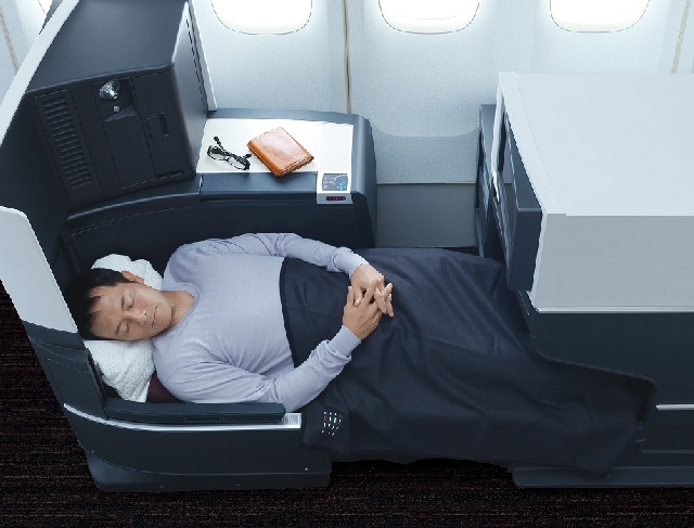 (C) JAL 「JAL SKY SUITE767」エコノミークラス