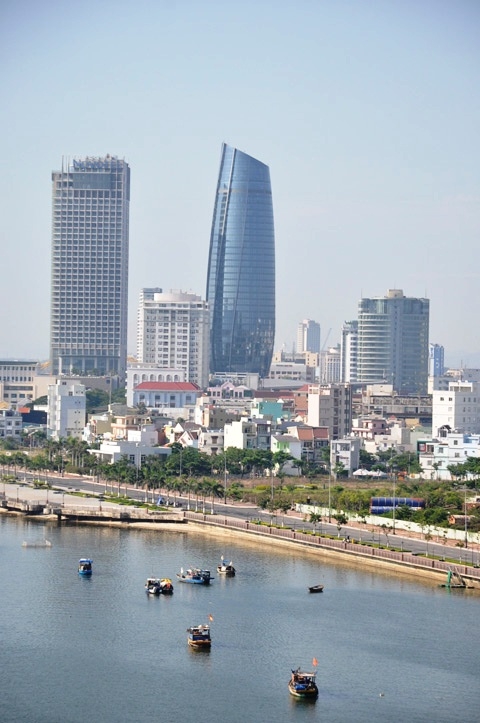 （C）Vietnamnet、新行政センタービル(中央)