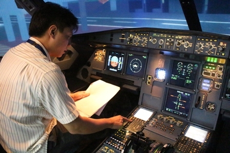 (C) dantri ハノイ市ノイバイ国際空港を出発