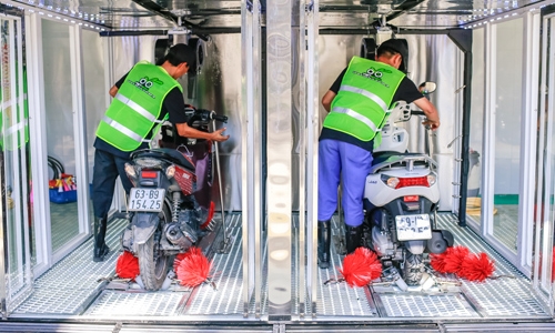 (C) vnexpress, バイク用自動洗車装置