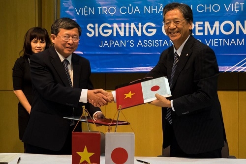(C) 在ベトナム日本国大使館