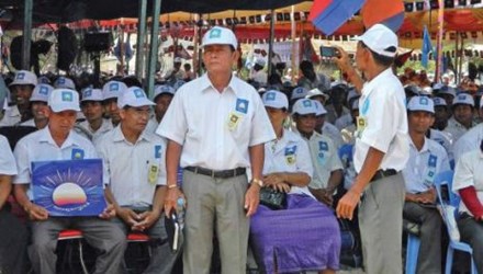 (C) tienphong, チア・タン・ソーン容疑者(中央)