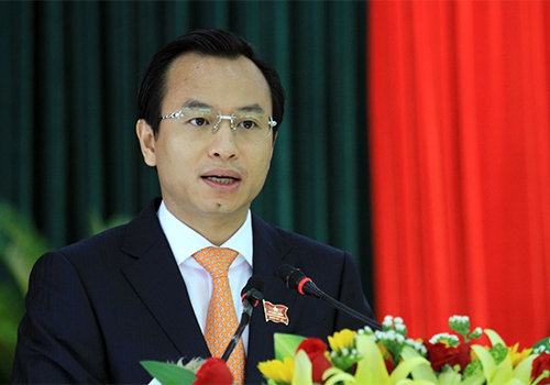(C) vnexpress, Nguyen Dong, アイン氏