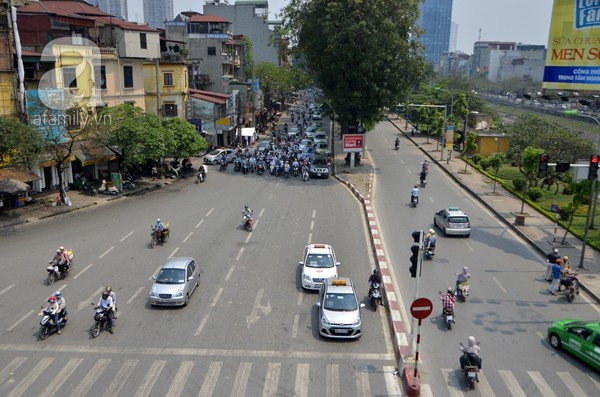 (C) vietnamnet, 日陰に停車する車両