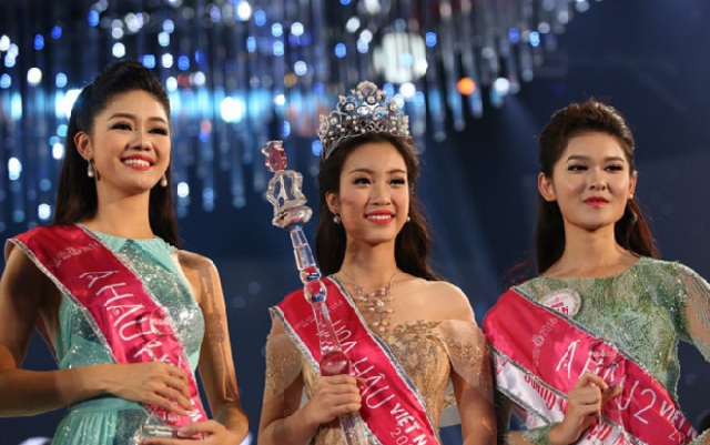 (C) tuoitre, Gia Tien, 中央:ミス・ベトナム