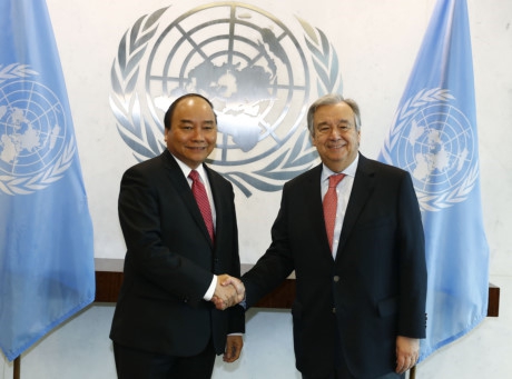 (C)VOV,Quang Hieu、フック首相(左)とグテーレス事務総長