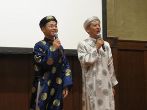 (C) よしもとニュースセンター