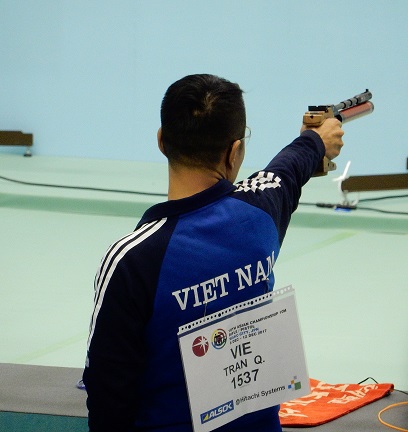 (C) VIETJO, 10mエアピストル男子成年決勝進出のクオン選手