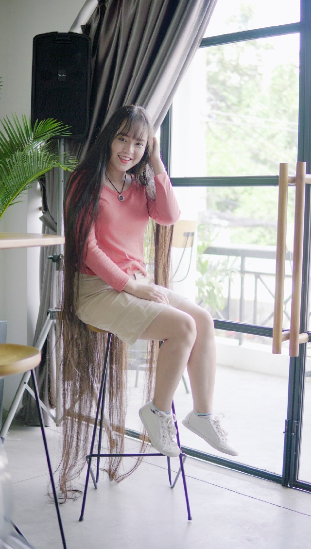 2mの髪の毛を持つ女性 動画配信で月収500usd 社会 Vietjoベトナムニュース 2mの髪の毛を持つ女性 動画配信で月収500usd 社会 Vietjoベトナムニュース