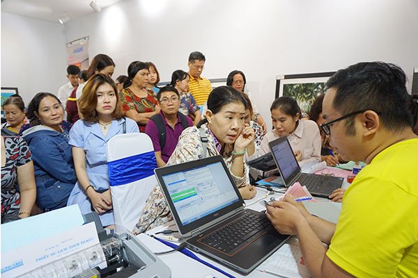 (C) Dao Loan, The Saigon Tiems