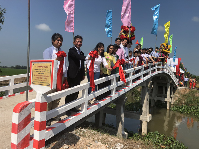 (C)Tuoi tre,Minh Huynh