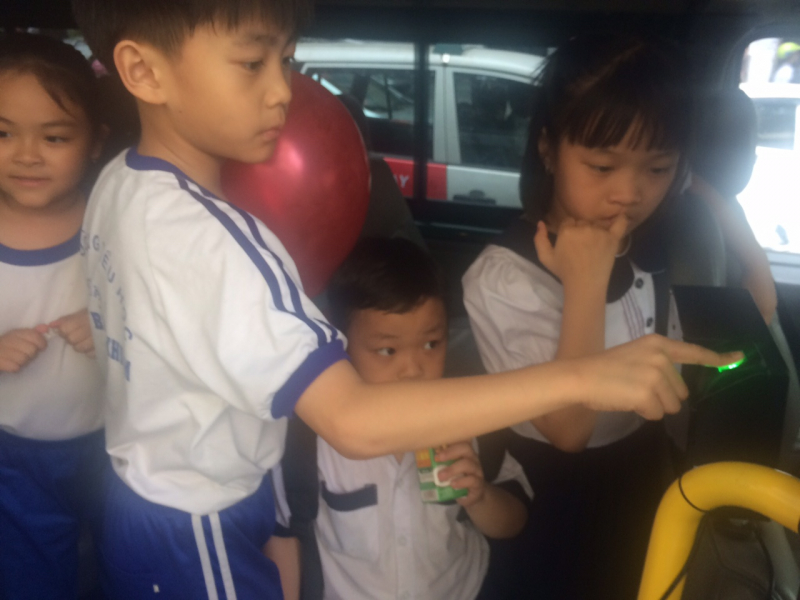 (C) baogiaothong