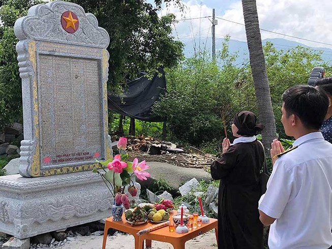 (C)Phap Luat TP.HCM,B.Kem