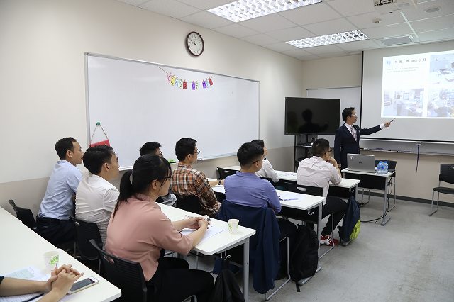 (C) 日越大学