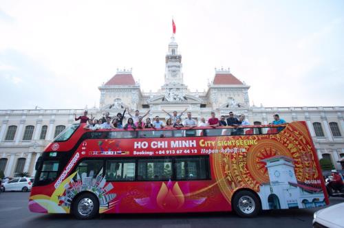 (C) bnews