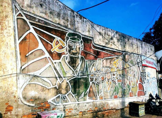 ハノイの貴重なプロパガンダ壁画、コミュニティアートとして保存へ［社会］ - VIETJOベトナムニュース