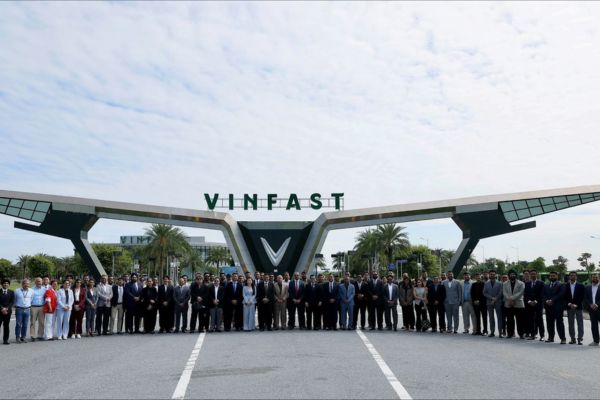 (C) Vingroup