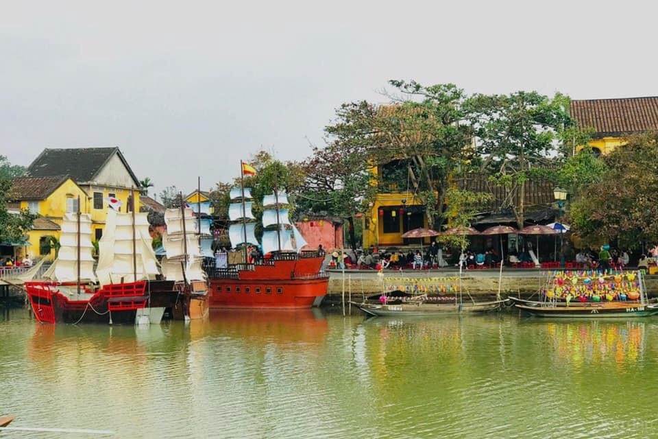 (C)　Bao Chinh Phu