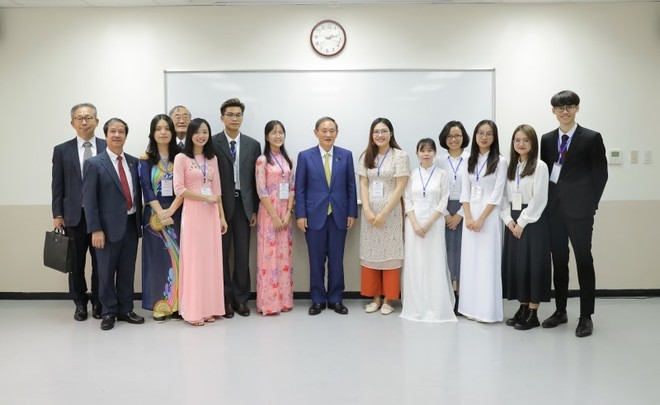 (C) 日越大学