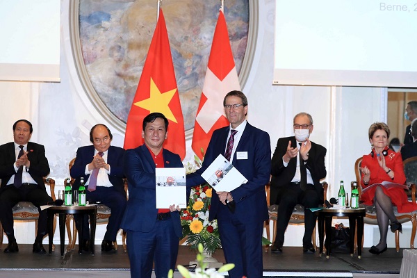 (C) Vietjet Air:SRテクニクスとの署名