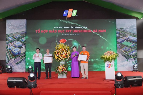 (C) baochinhphu